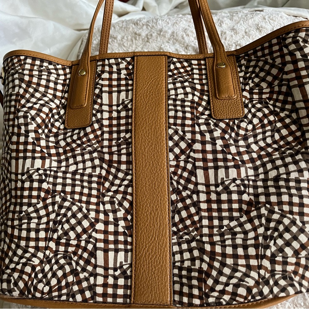 Mcm Medium Reversible Tote In Cognac Color - image 2